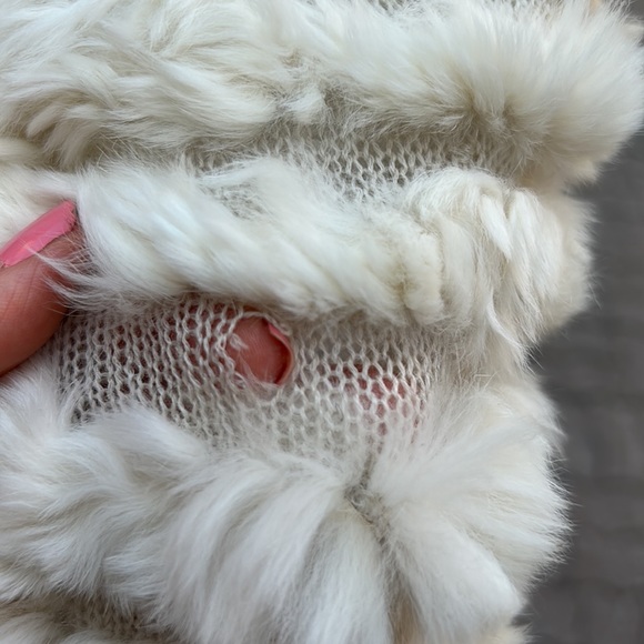 BCBG Fur Scarf - Picture 4 of 7